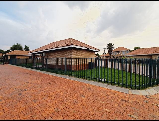 3 BEDROOM CLUSTER RENTED IN NOORDWYK